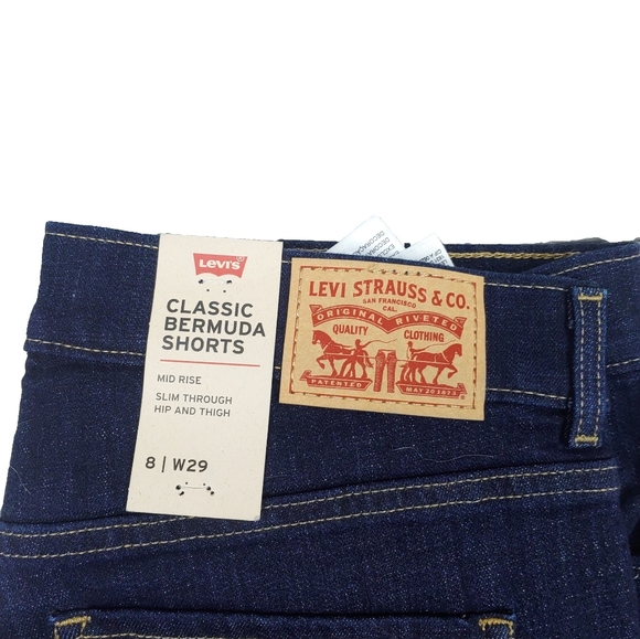NWT Levis Womens Classic Mid Rise Bermuda Shorts - Picture 5 of 13